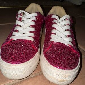 Betsey Johnson Sidny sparkle sneakers size 7